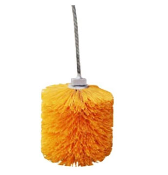 Manual strigil of cows and calves